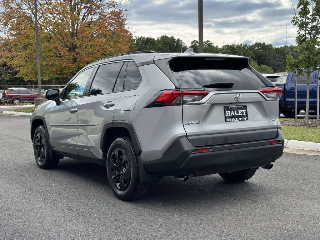 Used 2019 Toyota RAV4 LE w/ All Weather Liner Package AWD/4WD image 23