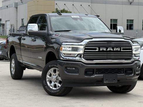 Used 2024 RAM 2500 Laramie w/ Safety Group AWD/4WD image 2