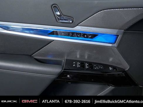 Used 2023 BMW 760i xDrive AWD/4WD image 6
