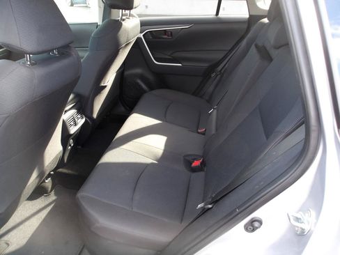 Used 2025 Toyota RAV4 LE AWD/4WD image 9