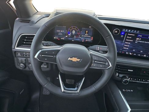 New 2026 Chevrolet Suburban Premier image 12