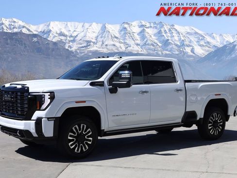 Used 2025 GMC Sierra 3500 Denali Ultimate AWD/4WD image 1