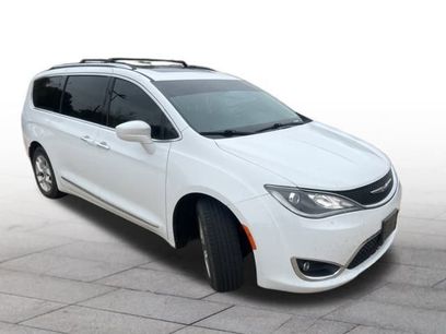 Used 2018 Chrysler Pacifica Touring-L Plus