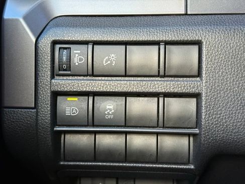 Used 2024 Toyota Tacoma SR5 AWD/4WD image 23