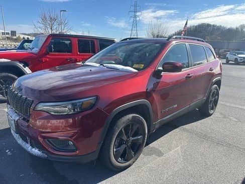 Used 2020 Jeep Cherokee Altitude image 1