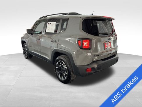 Used 2023 Jeep Renegade Latitude image 6
