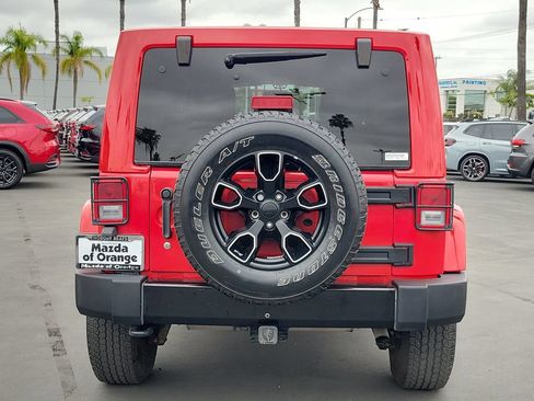 Used 2018 Jeep Wrangler Unlimited Sahara AWD/4WD image 21