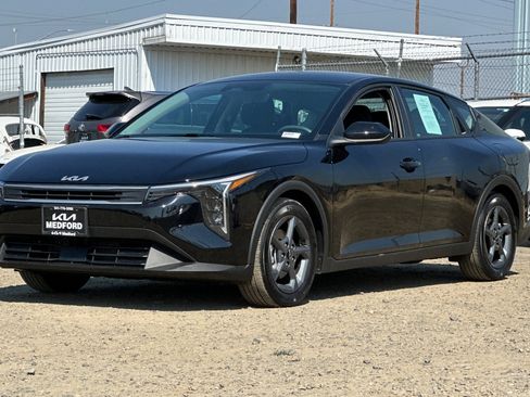 Used 2025 Kia K4 FWD image 9