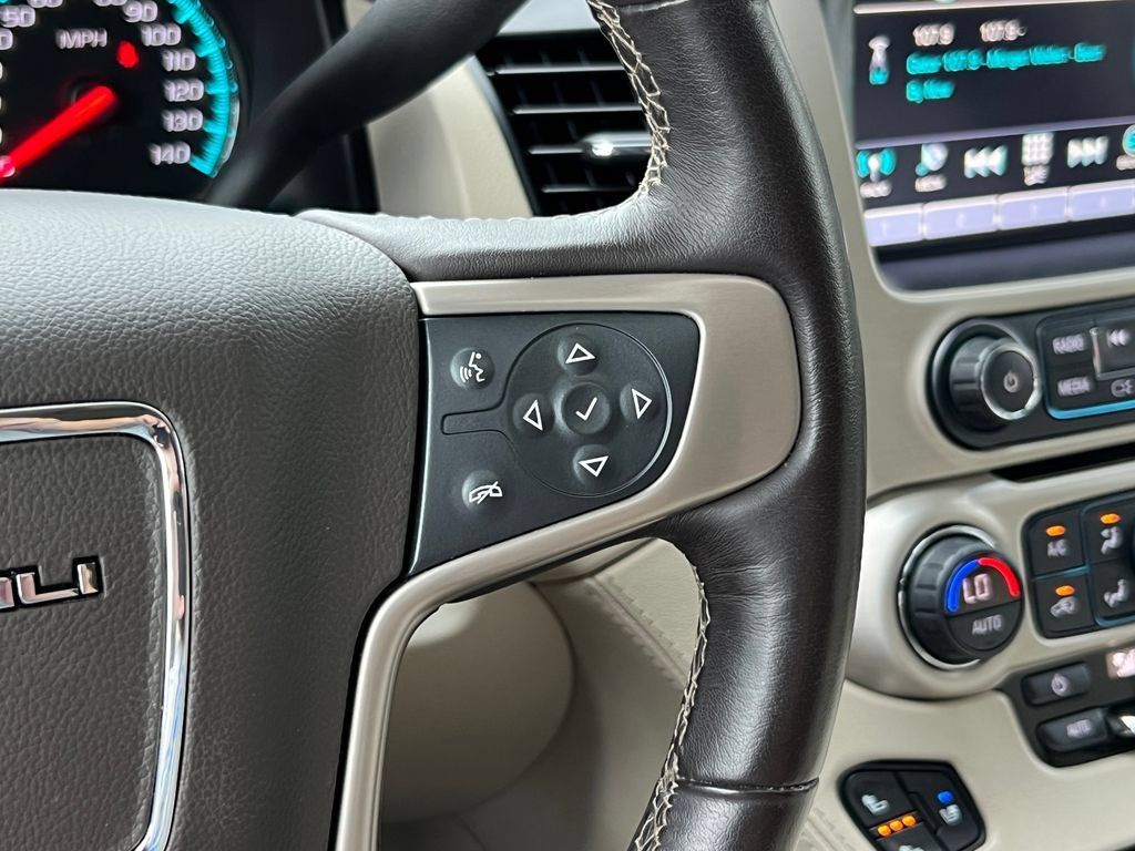 Used 2020 GMC Yukon Denali w/ Denali Ultimate Package RWD image 38