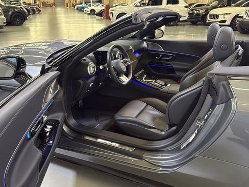 Used 2025 Mercedes-Benz SL 43 AMG image 18