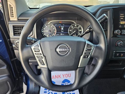 Used 2023 Nissan Titan SV image 13