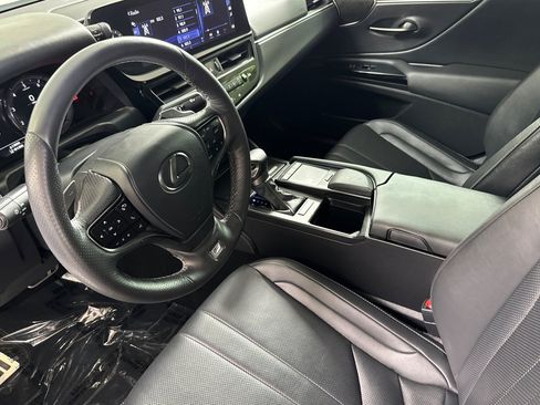 Certified 2022 Lexus ES 350 F Sport FWD image 11