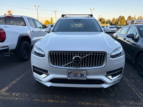 Used 2023 Volvo XC90 T8 Ultimate w/ Lounge Package AWD/4WD image 9