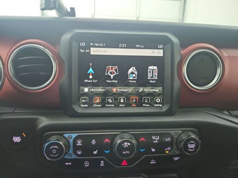 Used 2023 Jeep Wrangler Unlimited Rubicon w/ Cold Weather Group AWD/4WD image 29