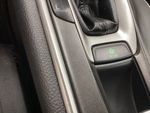 Used 2018 Honda Accord LX image 18