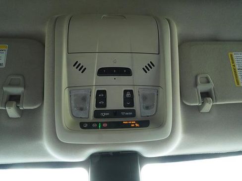 Used 2024 GMC Terrain Denali w/ Black Diamond Edition image 22