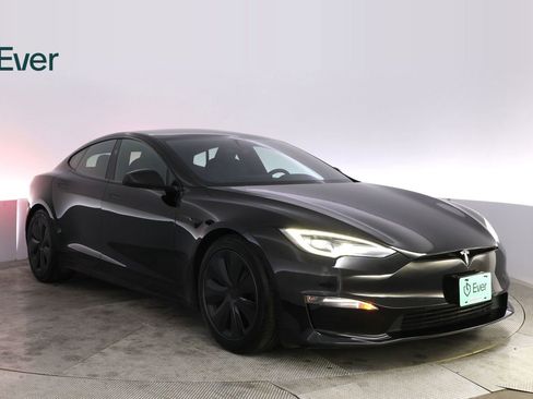 Used 2024 Tesla Model S AWD/4WD image 13