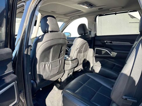 Used 2021 Kia Telluride EX w/ EX Premium Package image 12