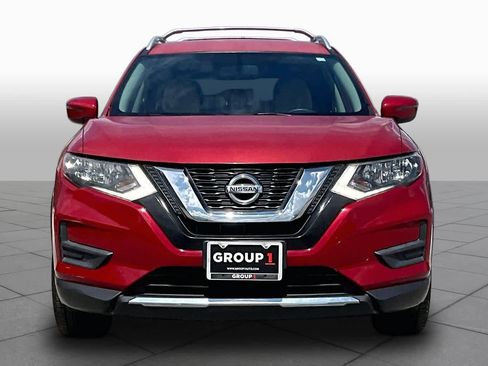 Used 2017 Nissan Rogue SV FWD image 4