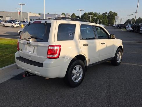 Used 2011 Ford Escape XLS w/ 102A Rapid Spec Order Code FWD image 11