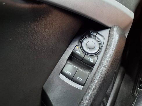 Used 2018 Chevrolet Camaro SS RWD image 11