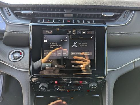 New 2025 Jeep Grand Cherokee L Altitude image 25