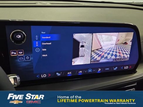 New 2026 Chevrolet Traverse LT w/ Driver Confidence Package FWD image 21