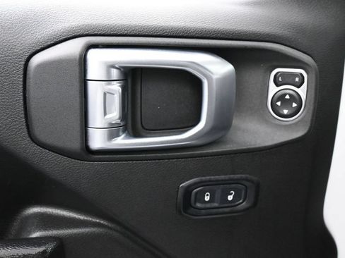 Used 2024 Jeep Wrangler Unlimited Sport AWD/4WD image 13