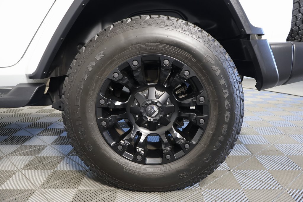 Used 2021 Jeep Wrangler Unlimited Sahara AWD/4WD image 16