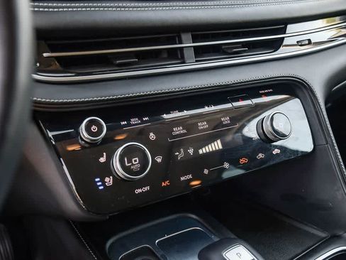 Used 2023 INFINITI QX60 Sensory w/ Vision Package AWD/4WD image 22