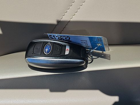 Used 2018 Subaru Outback 2.5i Limited image 37