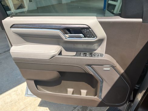 New 2026 Chevrolet Silverado 1500 LTZ w/ LTZ Premium Package AWD/4WD image 24
