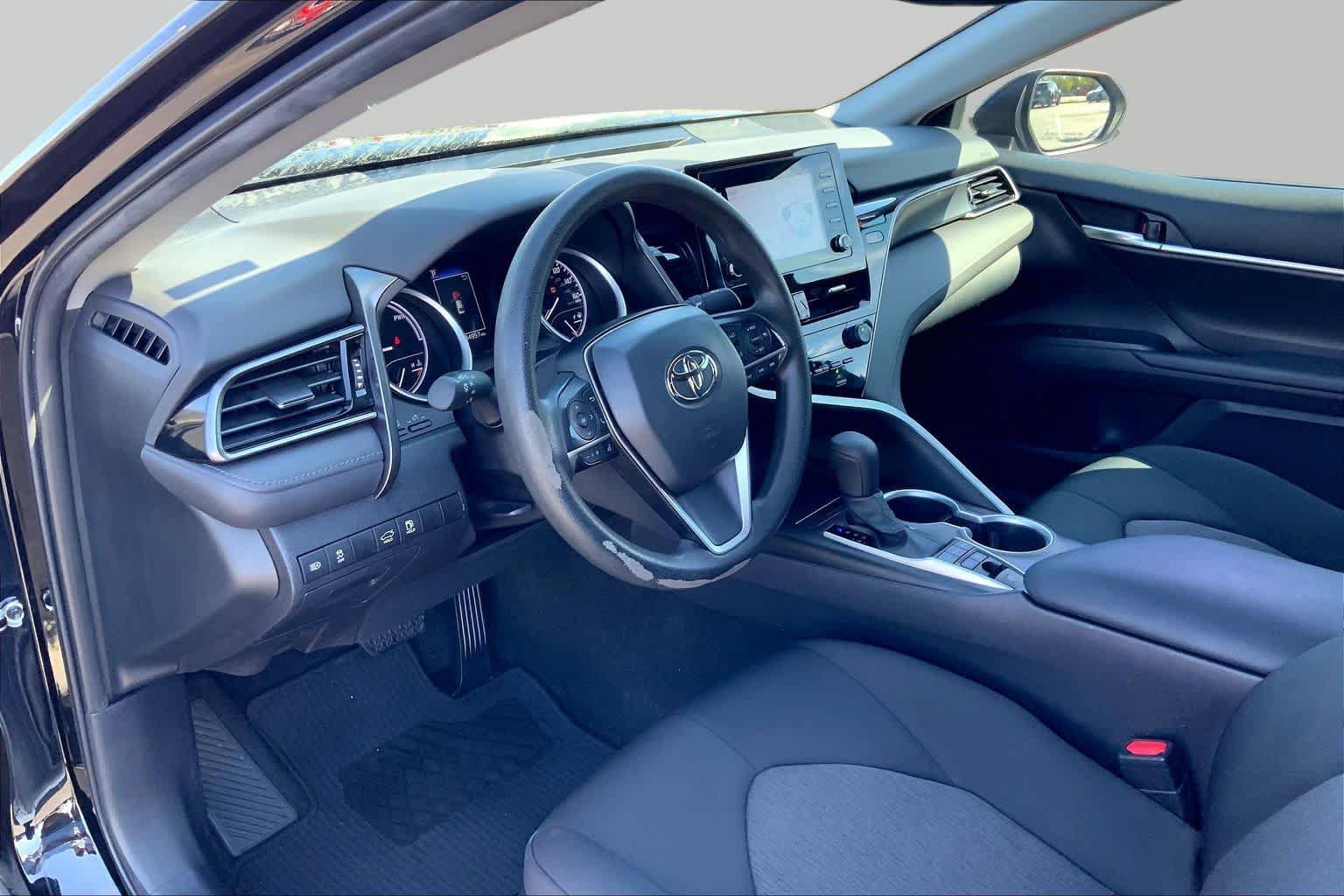 Used 2023 Toyota Camry LE FWD image 18