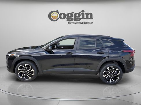 Used 2024 Chevrolet Trax RS image 3