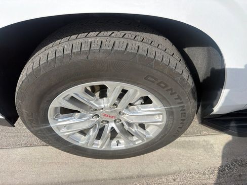 Used 2023 GMC Yukon SLT w/ SLT Luxury Package RWD image 6