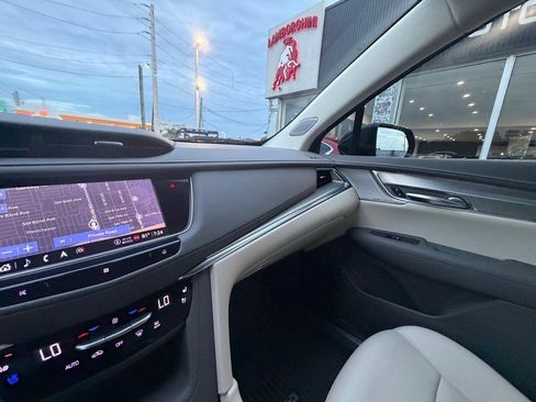 Used 2021 Cadillac XT5 Premium Luxury FWD image 26