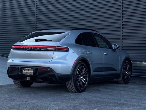 New 2025 Porsche Macan Electric RWD image 7
