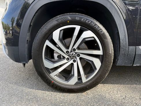 Used 2022 Volkswagen Atlas Cross Sport SEL image 16