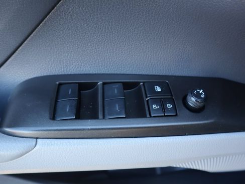 Used 2024 Toyota Camry SE FWD image 13