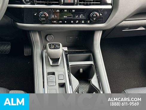 Certified 2025 Nissan Pathfinder SV w/ SV Premium Package image 7