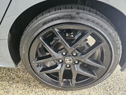 Used 2025 Honda Civic Sport image 31