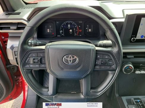 Used 2025 Toyota Tacoma SR5 AWD/4WD image 20