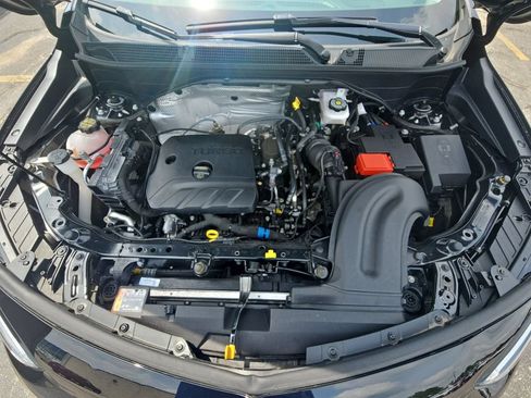 Certified 2025 Buick Encore GX Sport Touring w/ Comfort Package AWD/4WD image 35
