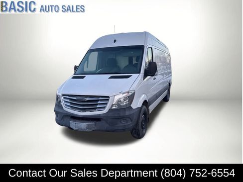 Used 2014 Freightliner Sprinter 2500 image 2