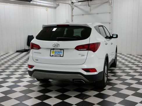 Used 2017 Hyundai Santa Fe Sport image 4
