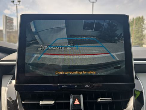 Used 2025 Toyota Corolla FX w/ Convenience Package FWD image 27