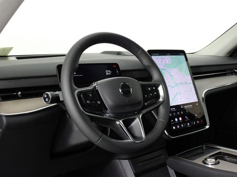 New 2025 Volvo EX90 Ultra w/ Protection Package Premier image 8