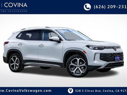 New 2025 Volkswagen Tiguan SE