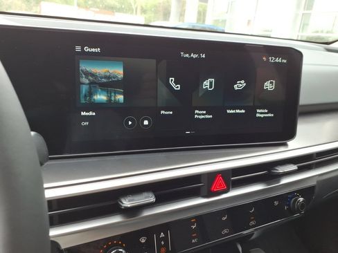 Certified 2026 Kia Sorento LX FWD image 17