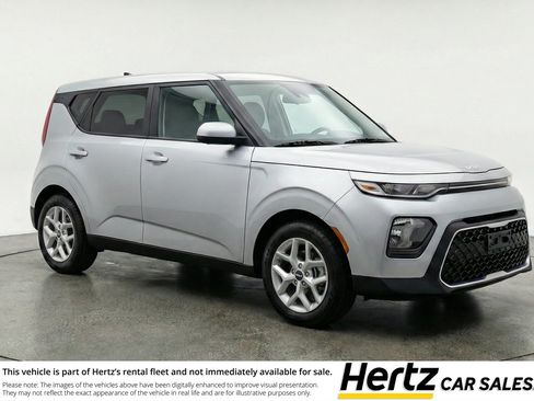 Used 2025 Kia Soul LX w/ LX Technology Package FWD image 1